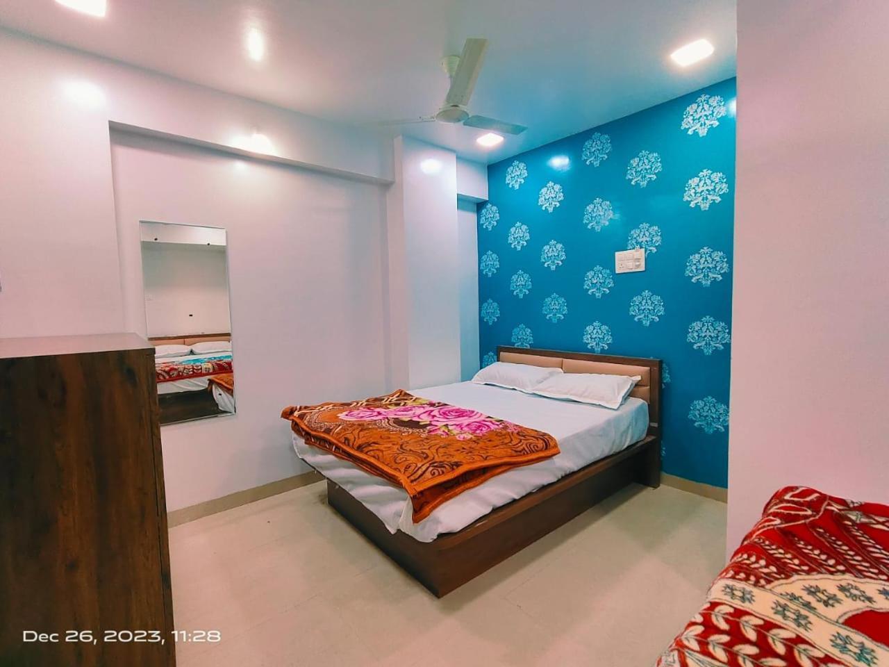 Amrit Guest House Pune Exteriör bild