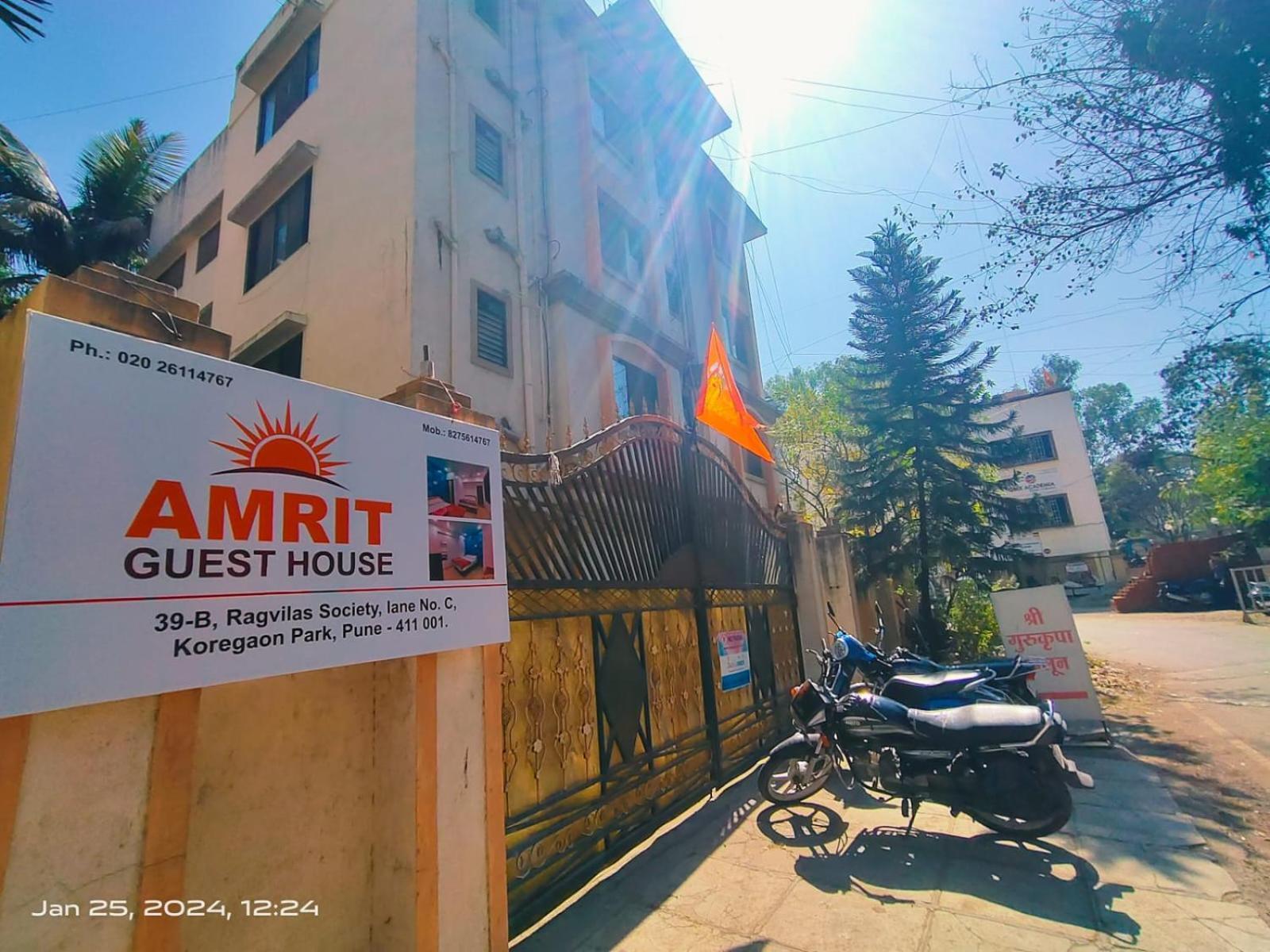 Amrit Guest House Pune Exteriör bild